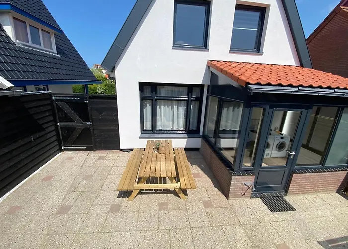 The Island Life Beach House 1
