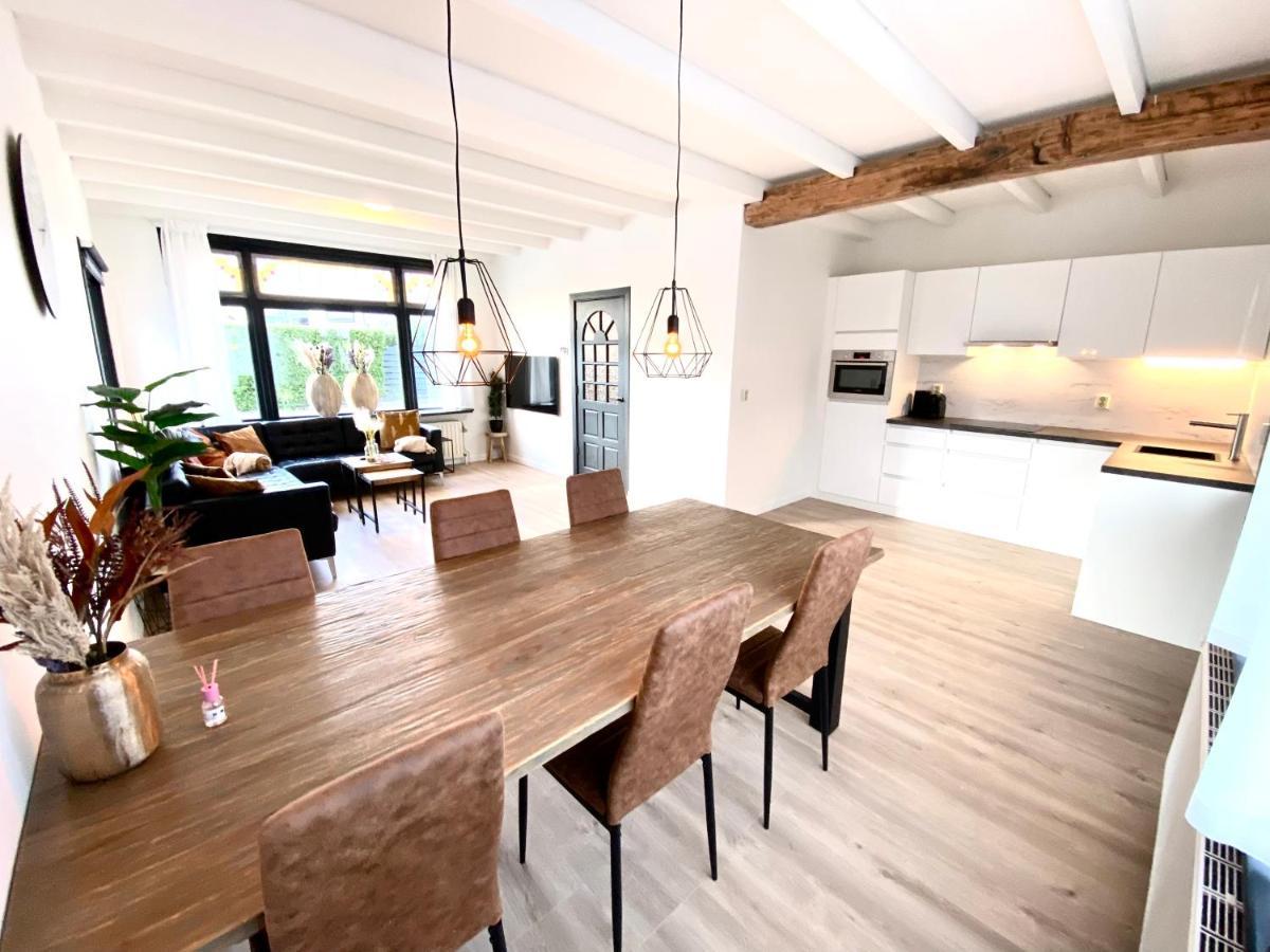 The Island Life House 1